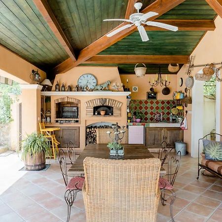 Agreable Chambre D'Hotes Avec Piscine Bed & Breakfast Le Beausset Eksteriør bilde