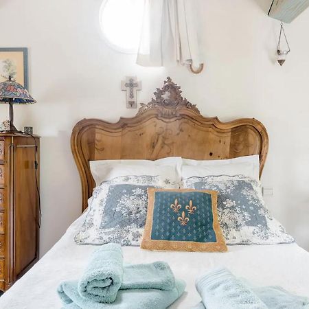Agreable Chambre D'Hotes Avec Piscine Bed & Breakfast Le Beausset Eksteriør bilde